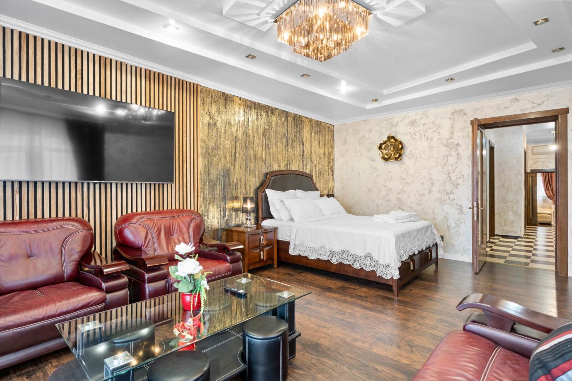 Luxurious Villa With Lush Garden And Huge Terrace Near Herastrau Park 布加勒斯特 外观 照片
